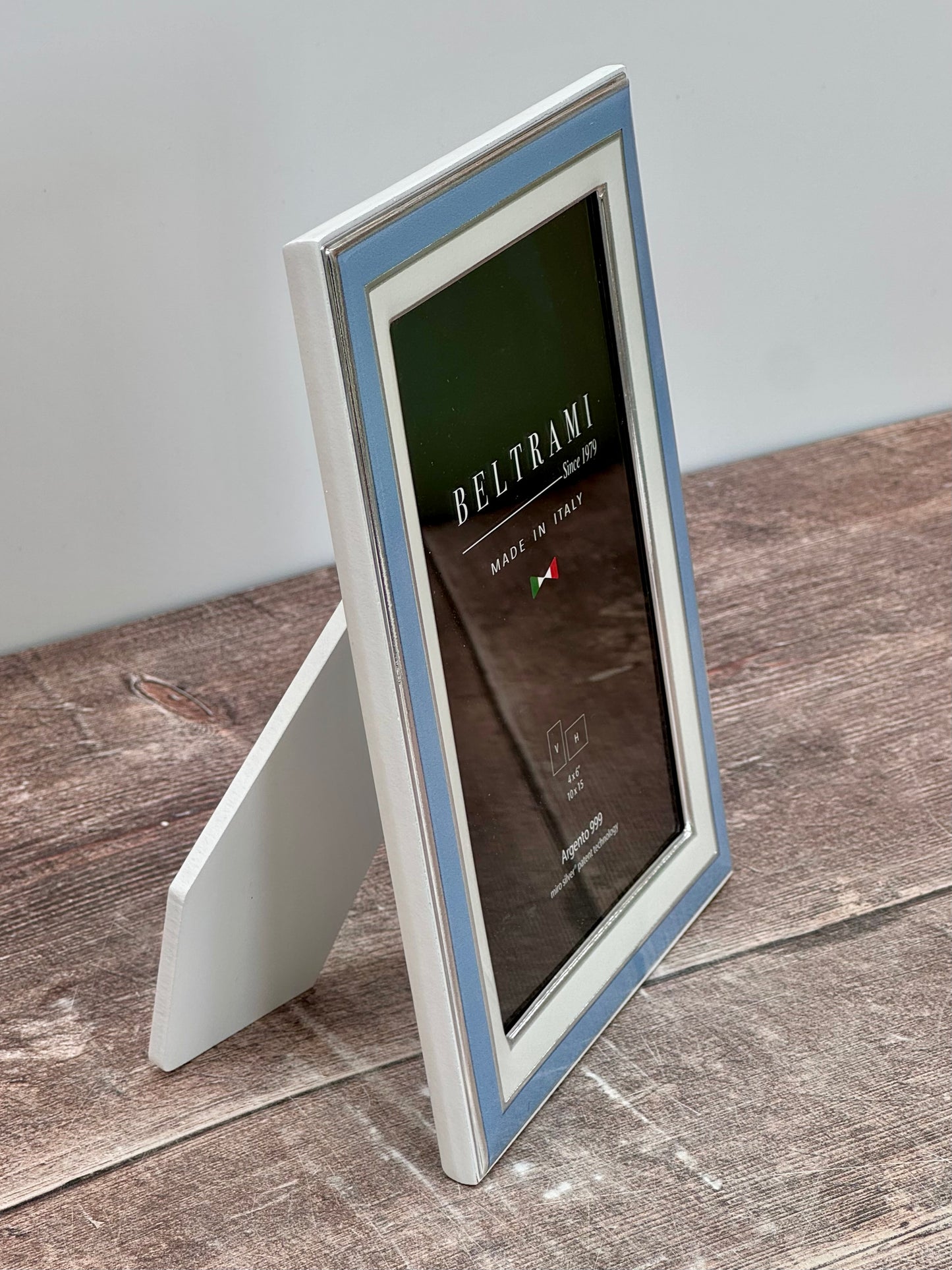 Beltrami Blue and White Border Photo Frame 4 x 6