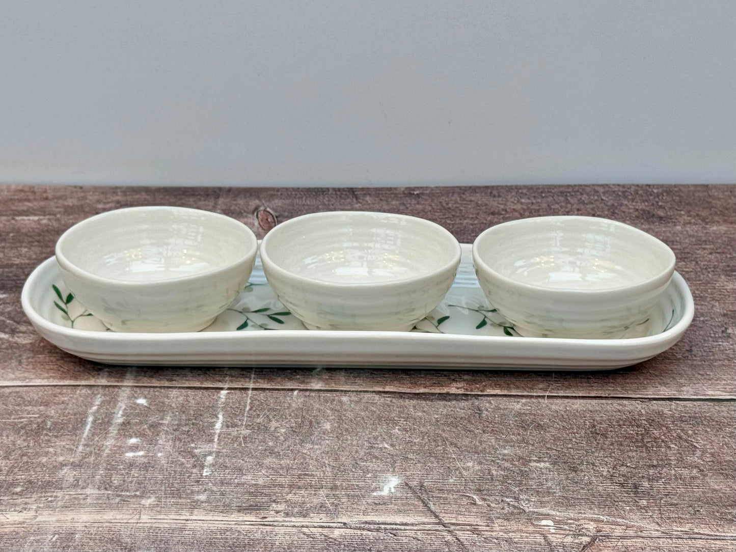 Sophie Conran Mistletoe Patterned Dip Bowls and Tray