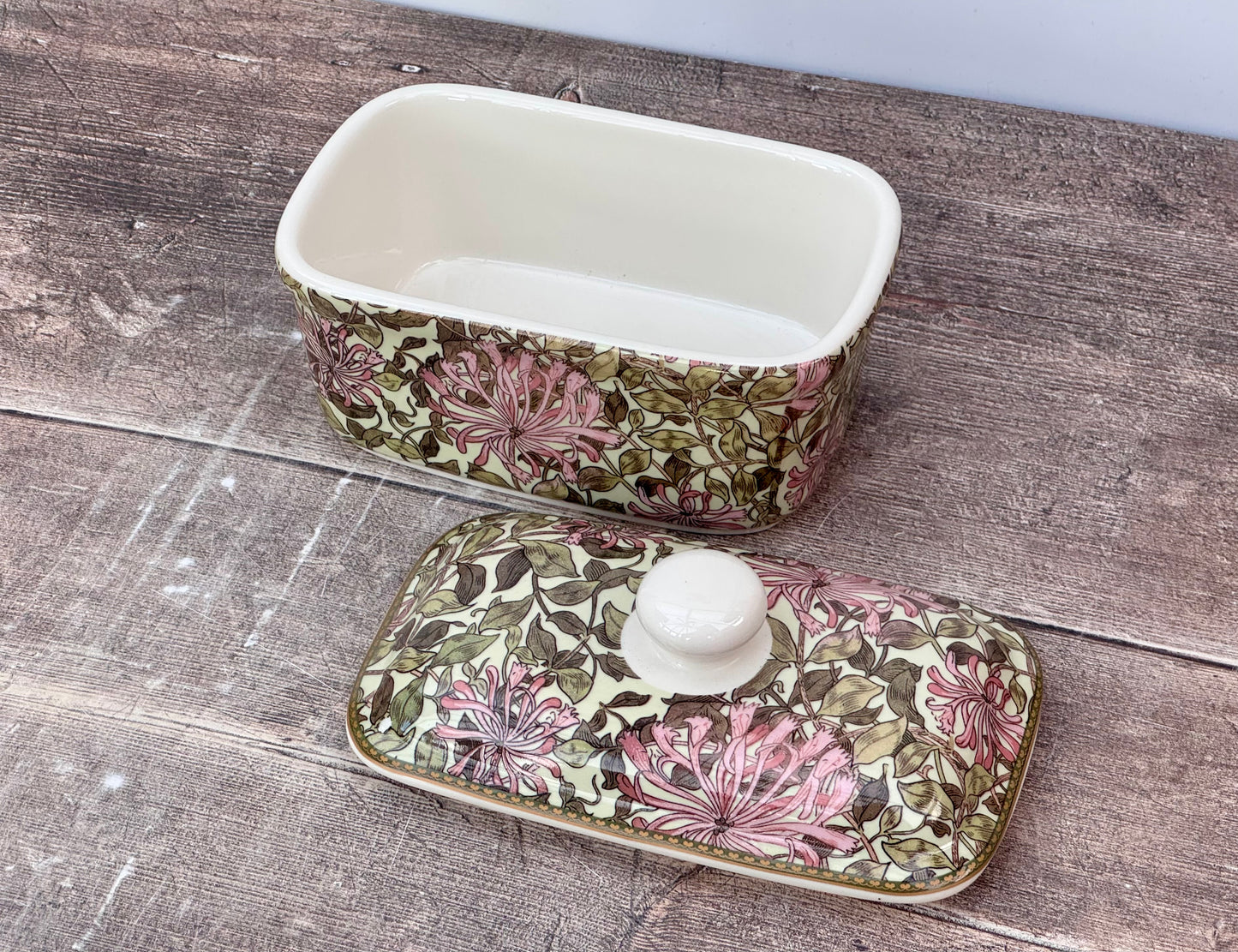 William Morris Honeysuckle Floral Patterned Butter Dish