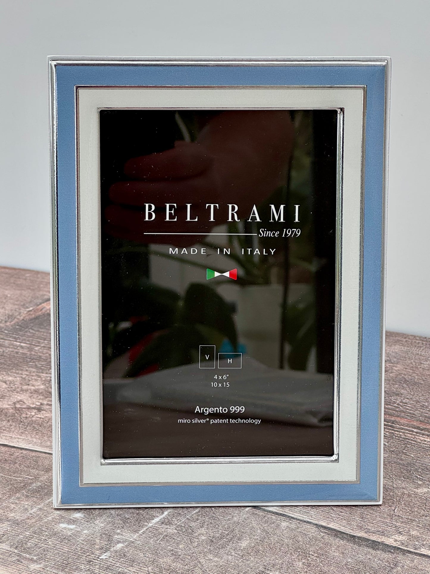Beltrami Blue and White Border Photo Frame 4 x 6