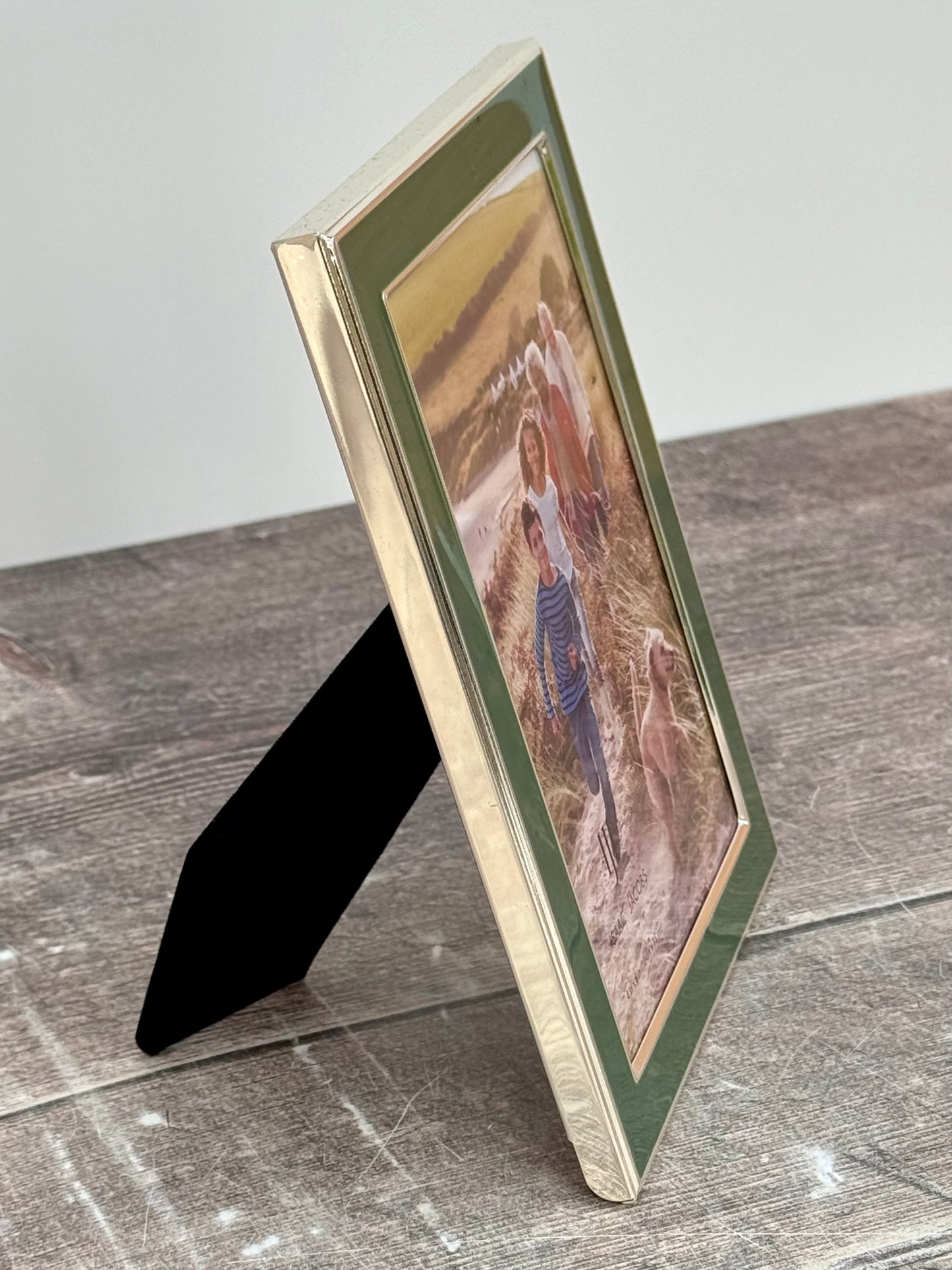 Isaac Jacobs Green and Silver Tone Border Photo Frame, 4’ x 6’