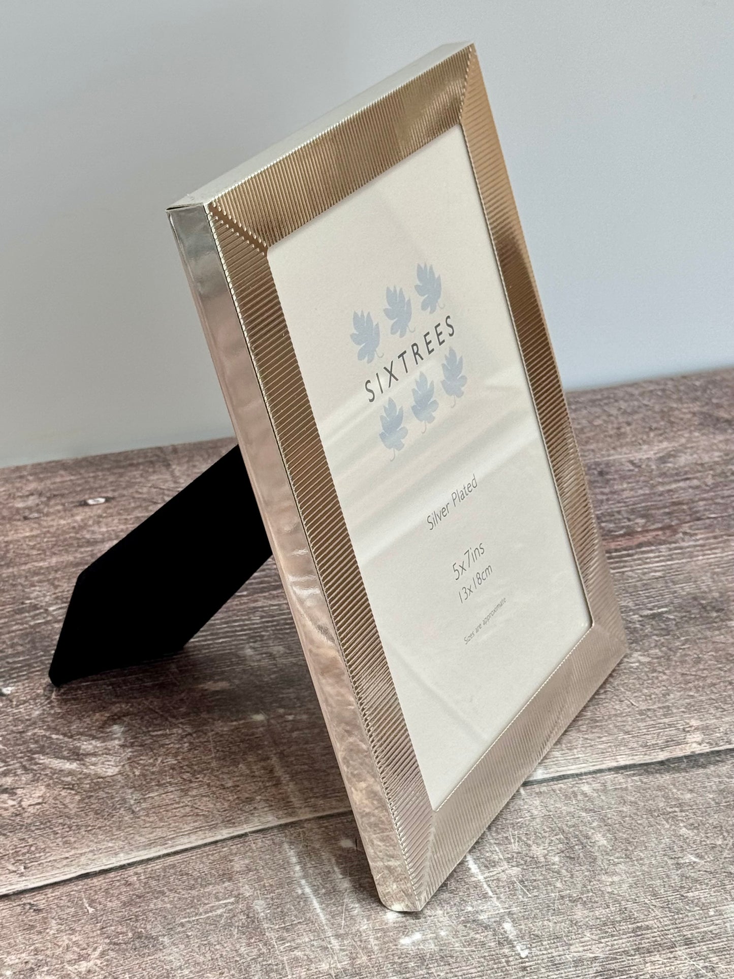 Sixtrees Silver Plated Striped Photo Frame, 5’ x 7’