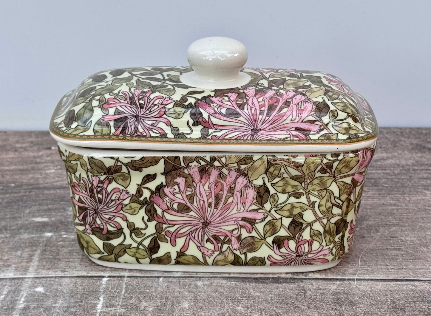 William Morris Honeysuckle Floral Patterned Butter Dish