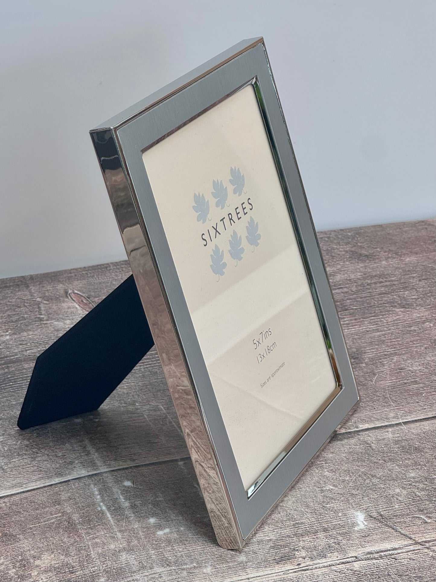 Sixtrees Aluminium Photo Frame, 5’ x 7’