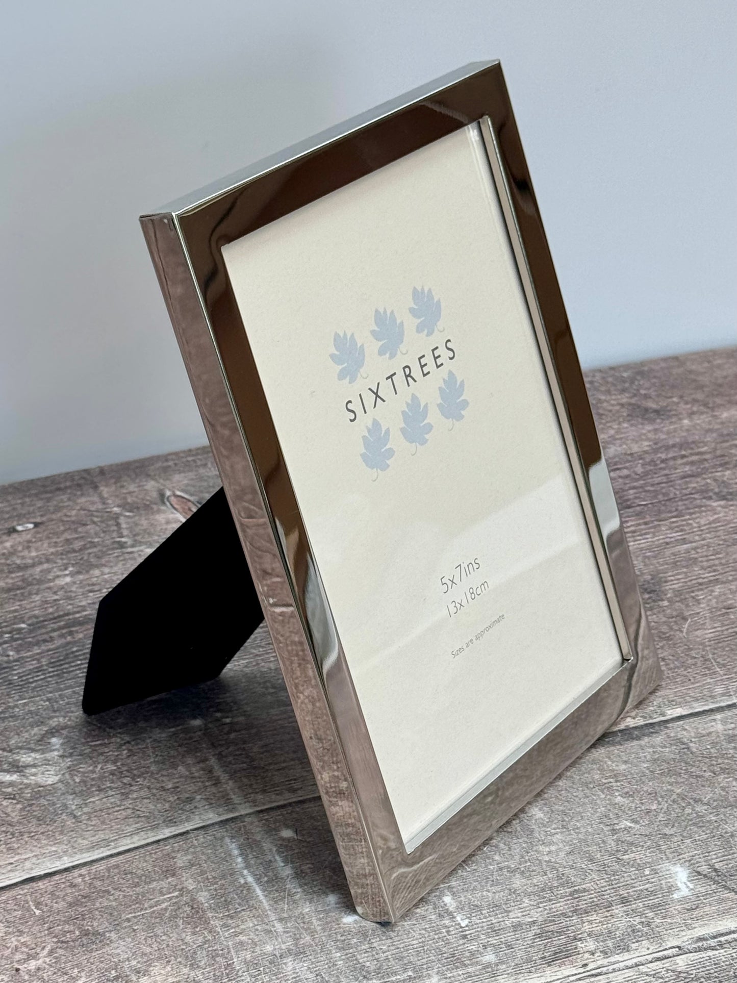 Sixtrees Mirror Effect Photo Frame, 5’ x 7’