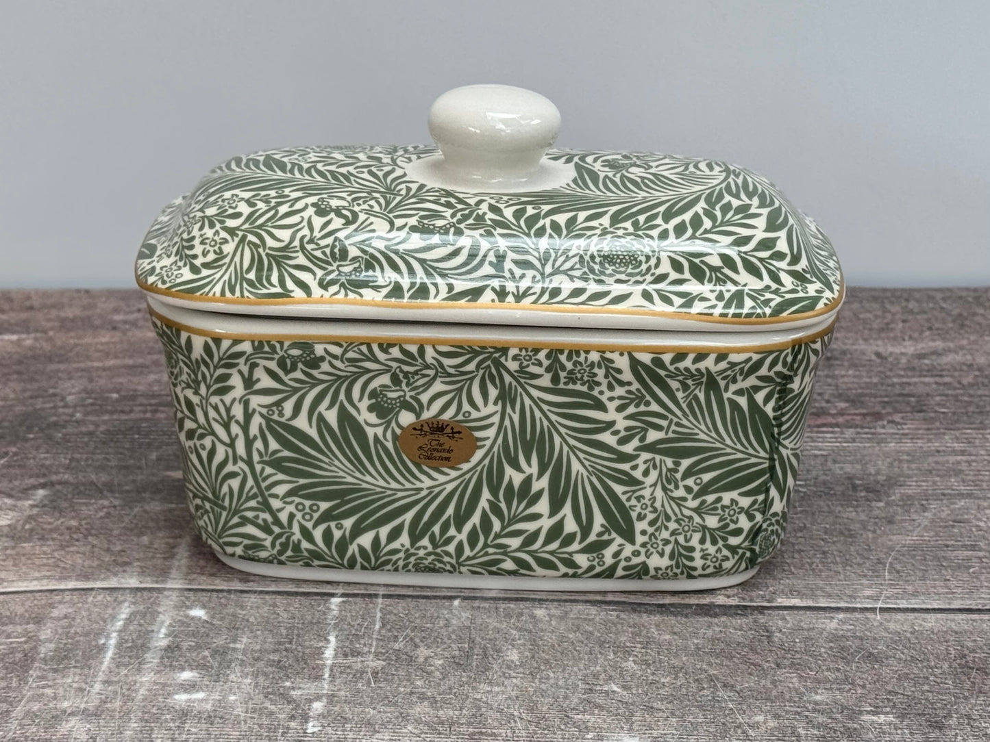 William Morris Larkspur Green Leaf Patterned Butter Dish