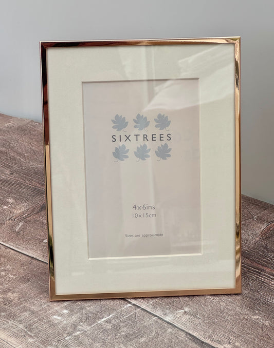 Sixtrees Rose Gold Photo Frame with Aperture, 4’ x 6’