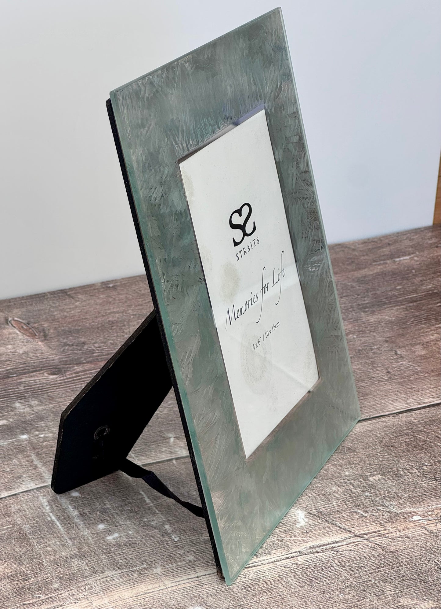 Ice Pattern Photo Frame, 4’ x 6’