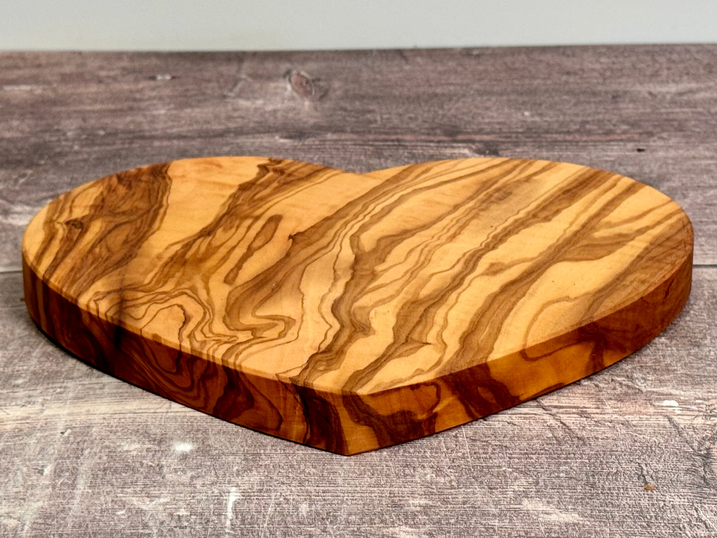 Olive Wood Heart Shaped Serving/Cheese/Chopping Board, 19cm