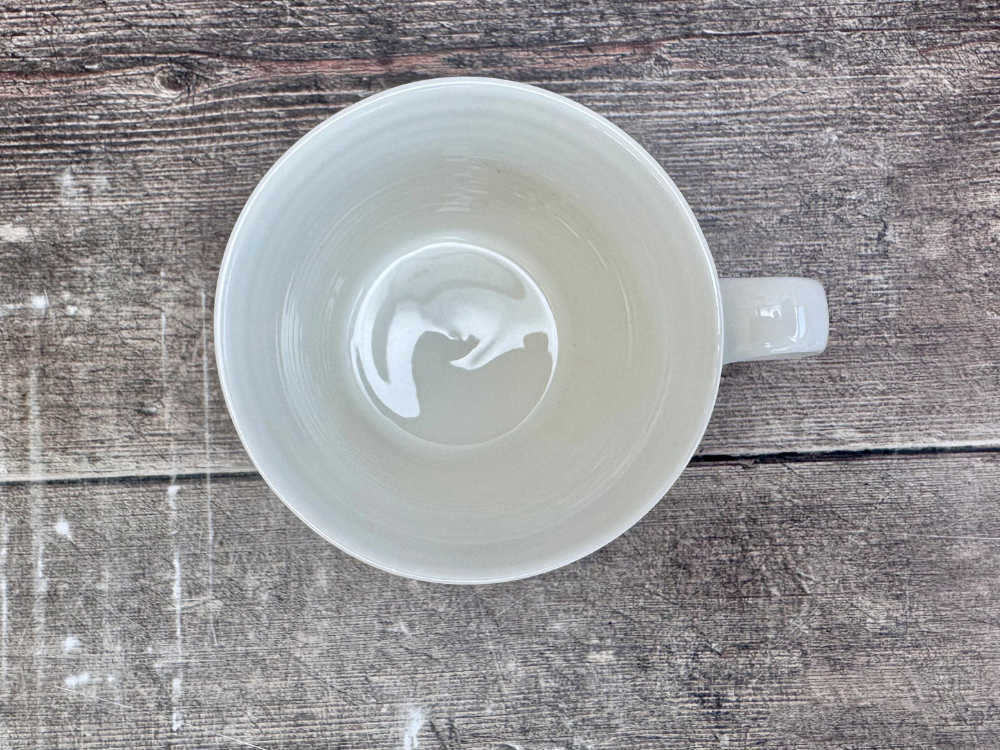White ‘Queen’ Mug