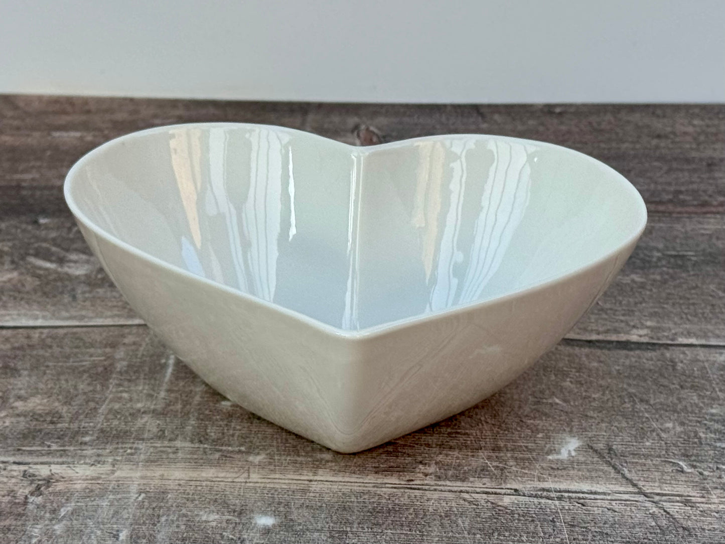 White Heart Bowl, 15cm