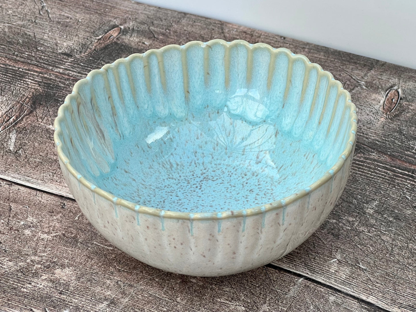 Sea Blue Shell Scallop Design Bowl, 15.5cm