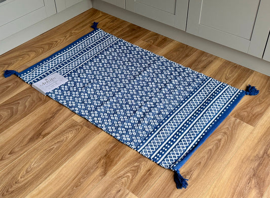 Blue and White Patterned Rug, 69cm x 114cm