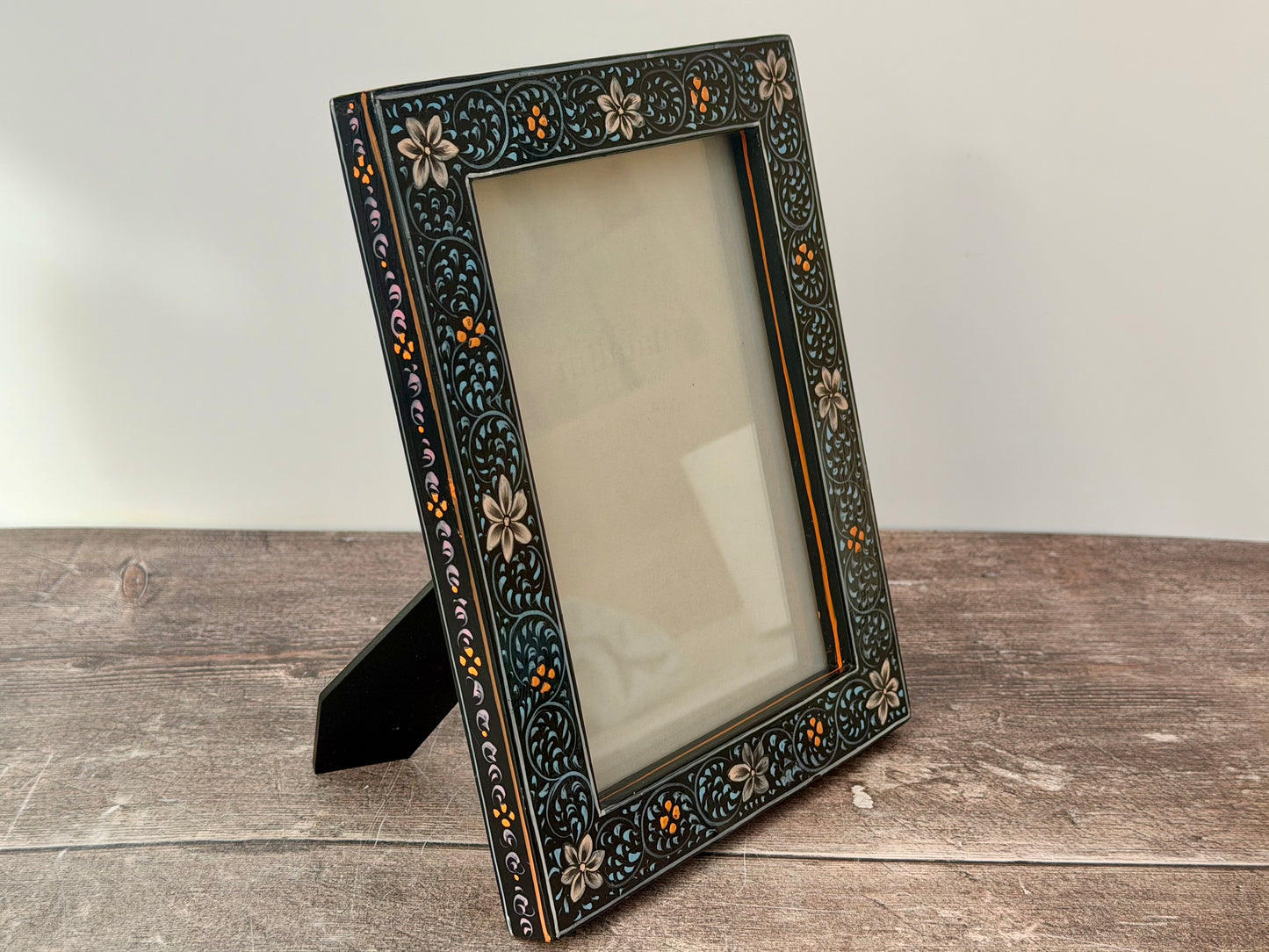 Hand Painted Photo Frame 5’ x 7’ - Black and Pink Flower Design