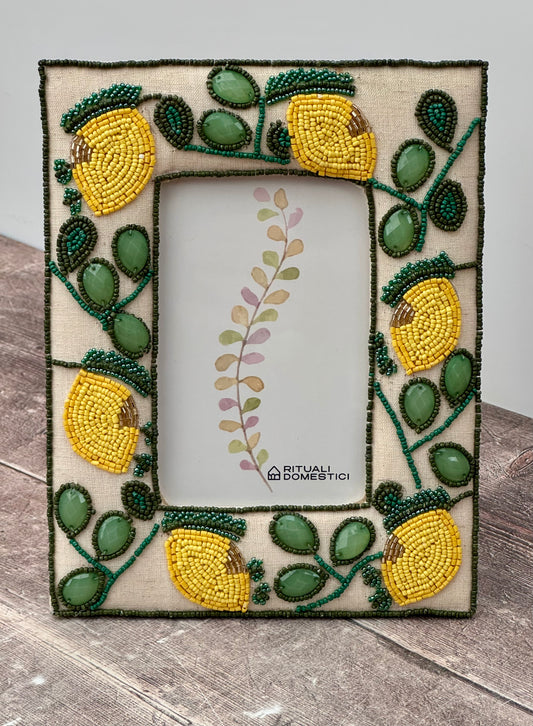 Lemon Beaded Patterned Photo Frame, 4’ x 6’