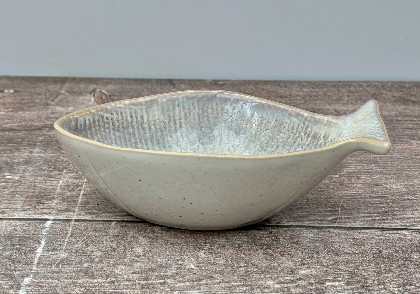 Small Lustre Design Fish Shaped Bowl, 14.5cm