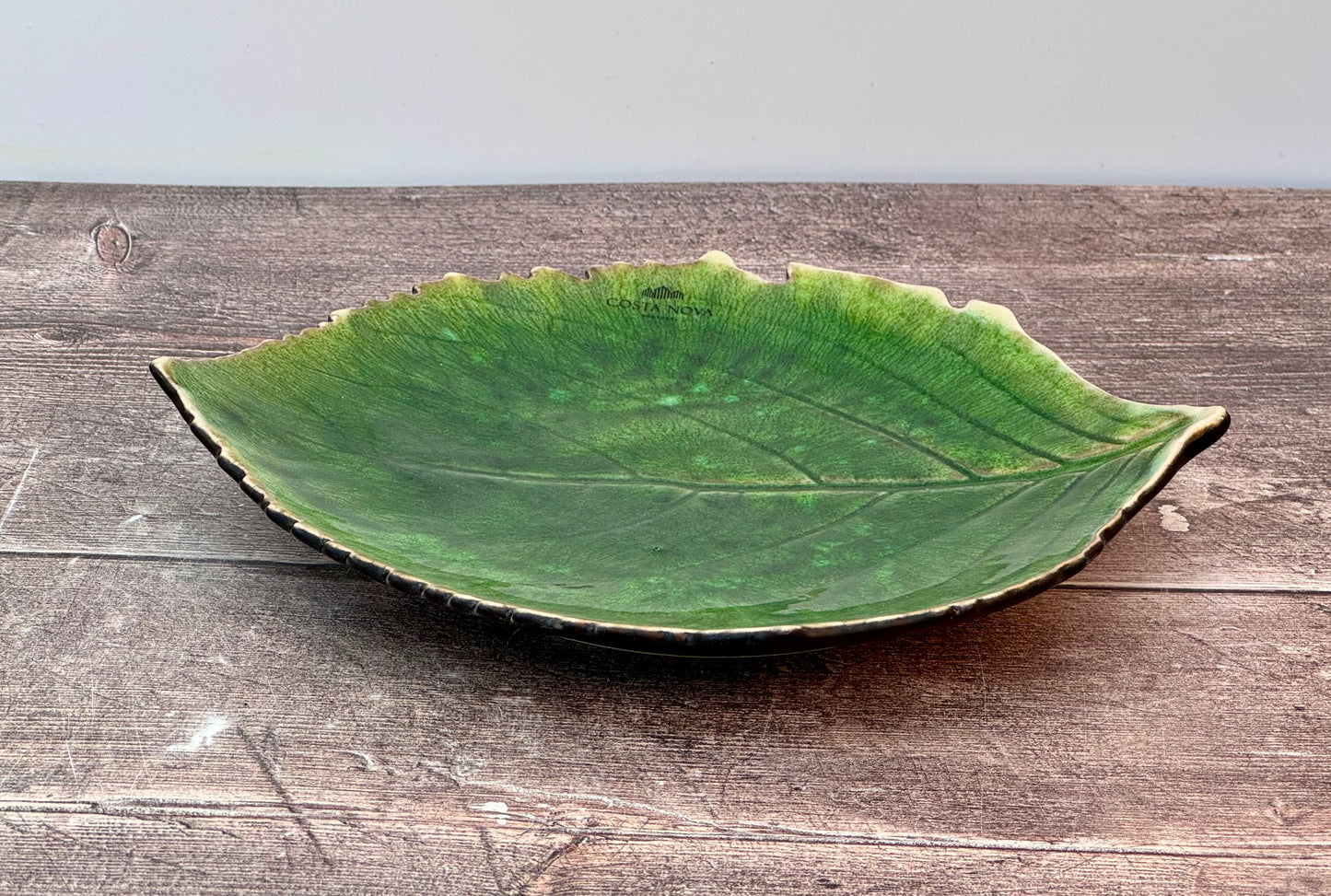 Large Green Hydrangea Leaf Plate, 22cm