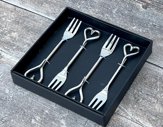 Set of 4 Love Heart Handle Pastry Forks