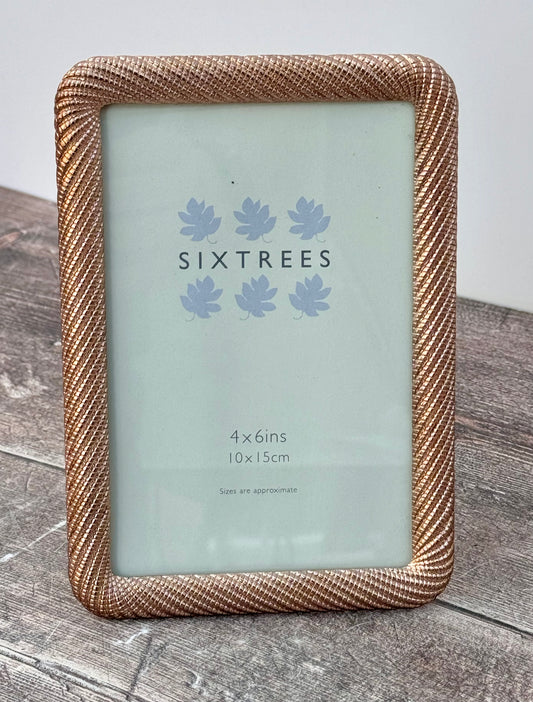 Sixtrees Rose Gold Diagonal Metal Photo Frame, 4’ x 6’