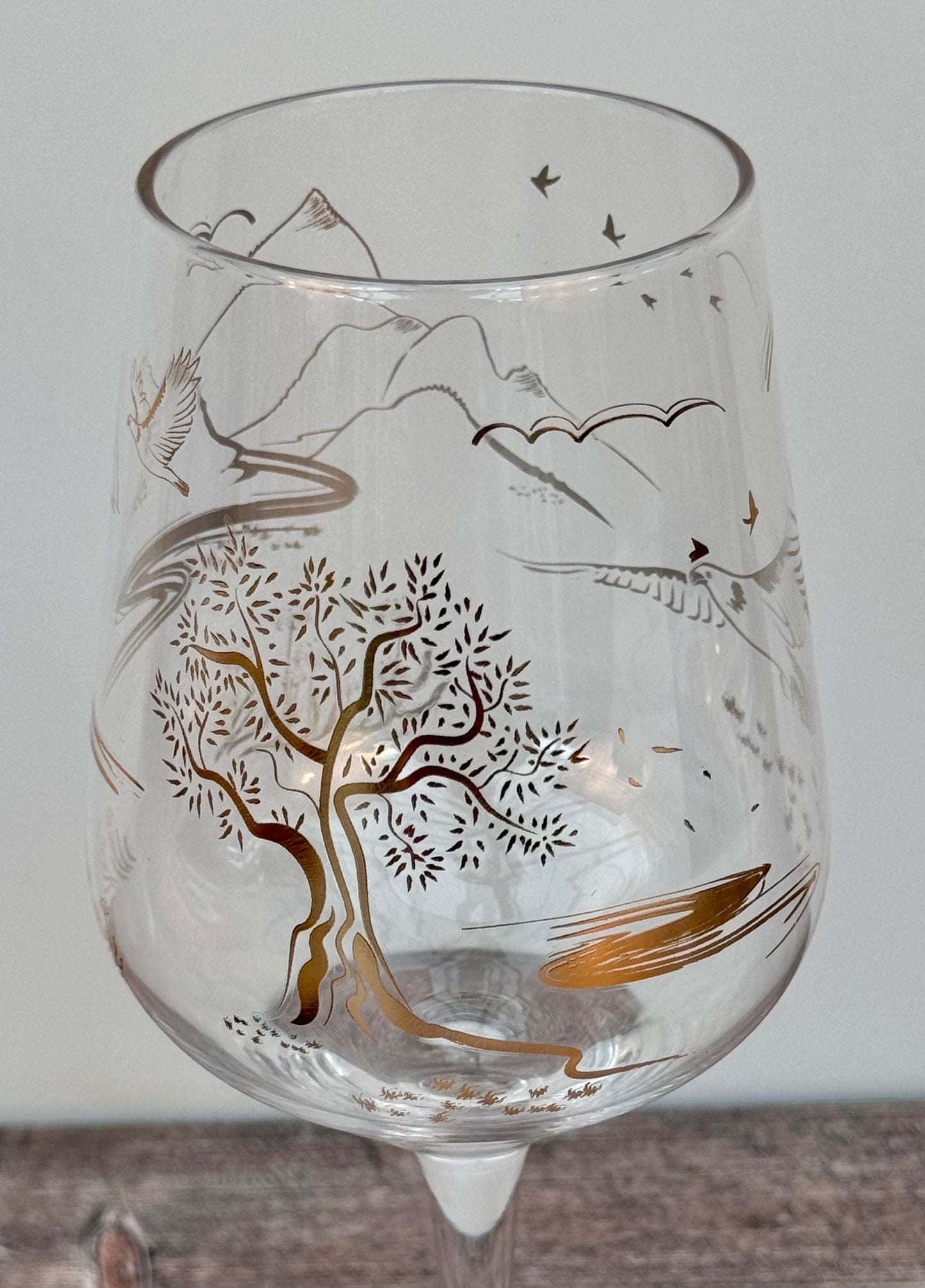 Set of 2 Gold Patterned Wine Glasses