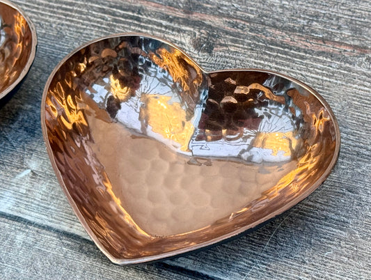 Set of 2 Heart Copper Serving Bowls and Slate Stand