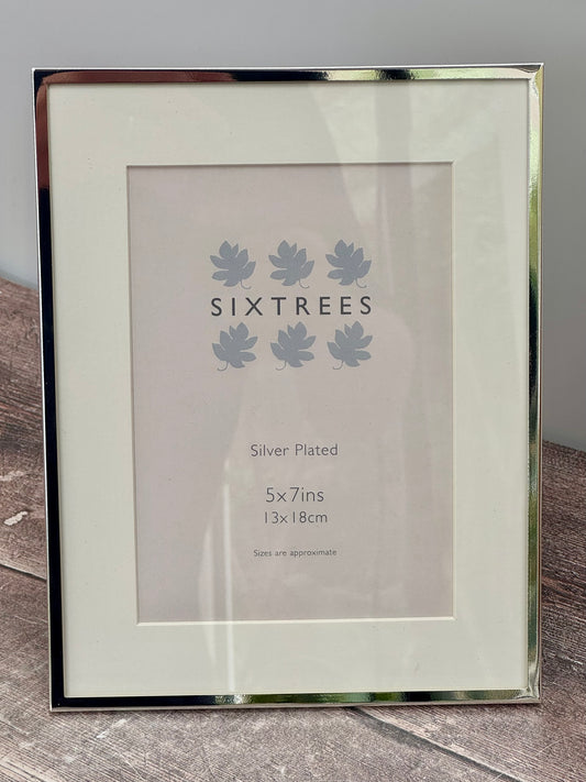 Sixtrees Silver Plated Photo Frame with Aperture, 5’ x 7’