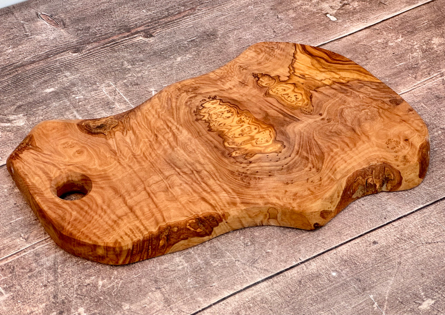 Olive Wood Serving/Cheese/Chopping Board, Grain 2