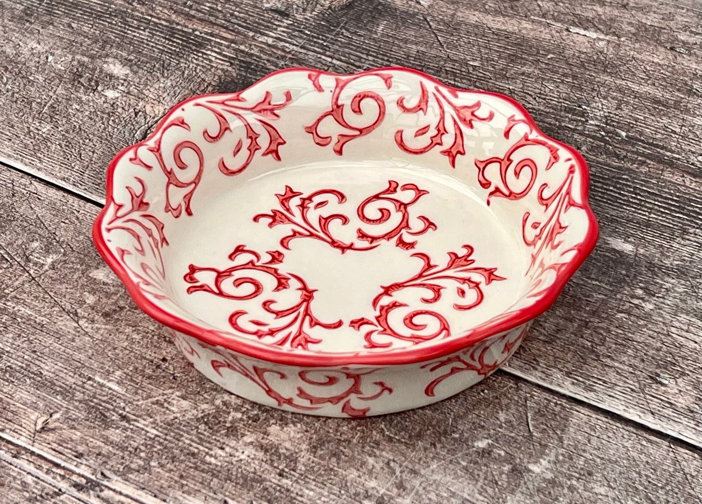 Small Red Swirl Patterned Pie Dish, 14.5cm