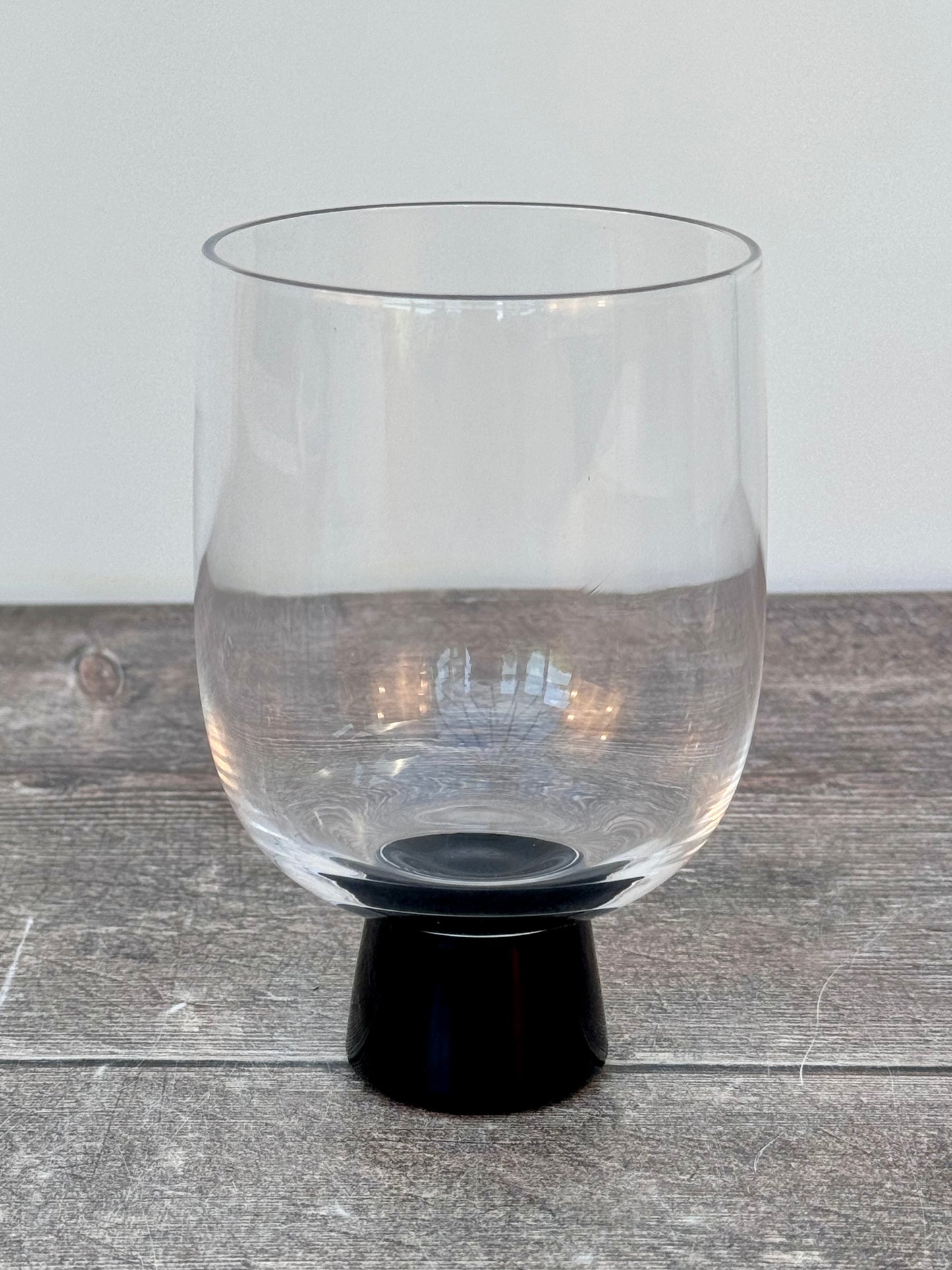 Set of 2 Tumbler Glasses with a Black Base