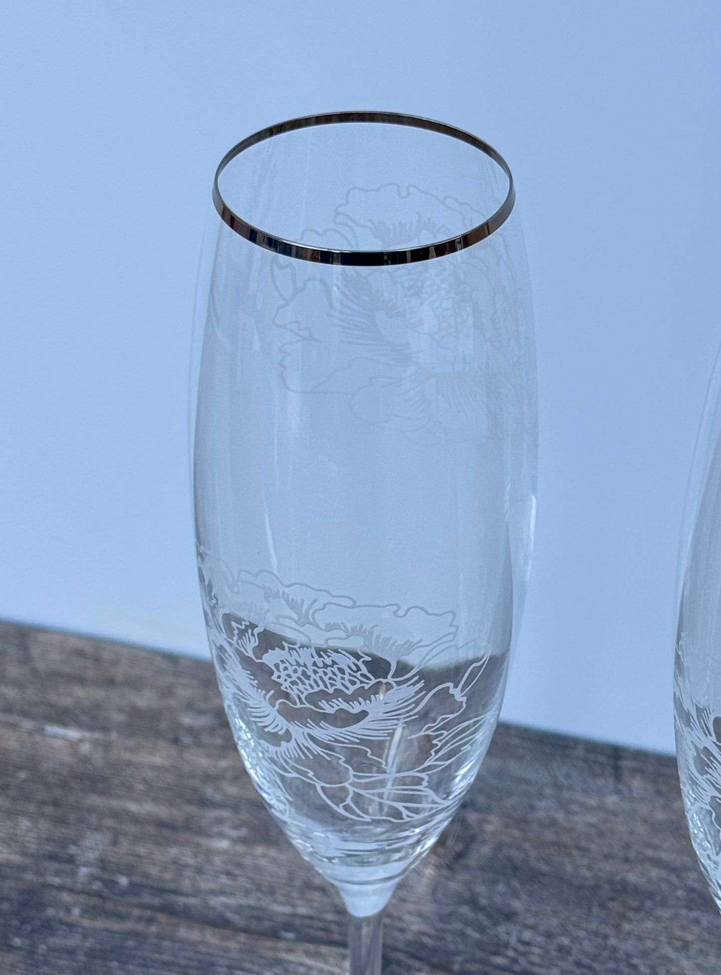 Set of 2 Peony Pattern Champagne Flute Glasses