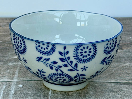 Blue and White Leaf Patterned Small Bowl, 11cm