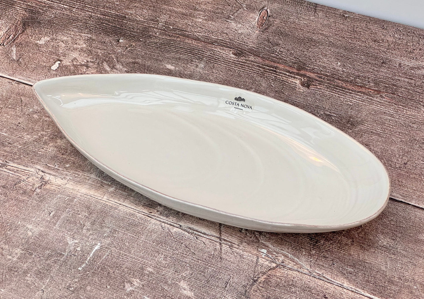 White Mussel Shaped Dish, 31cm