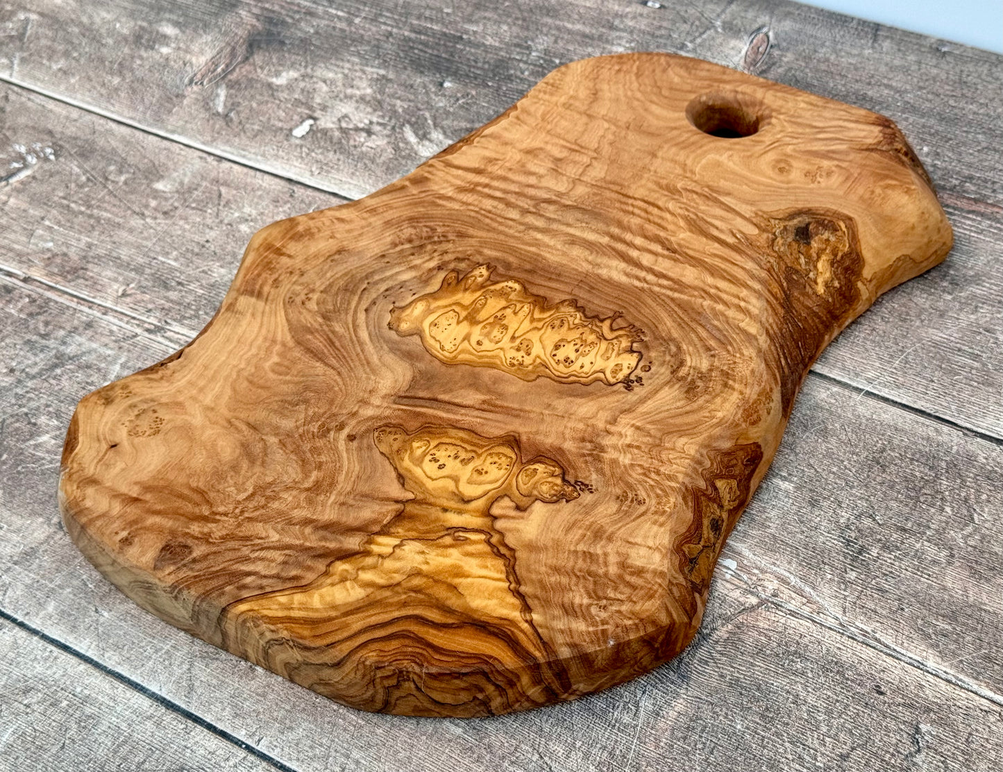 Olive Wood Serving/Cheese/Chopping Board, Grain 2