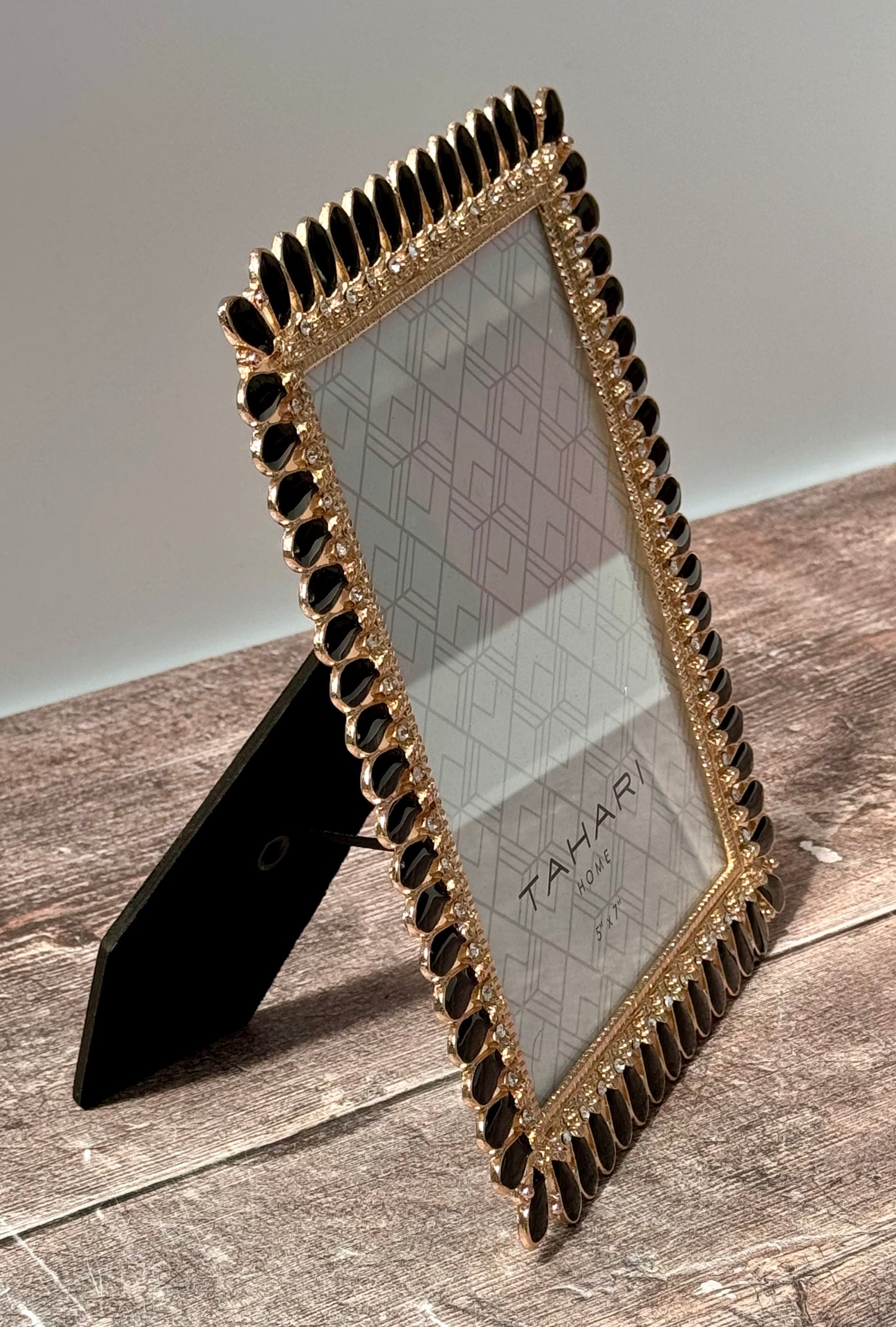 Tahari Black and Gold Oval Design Photo Frame, 5 x 7