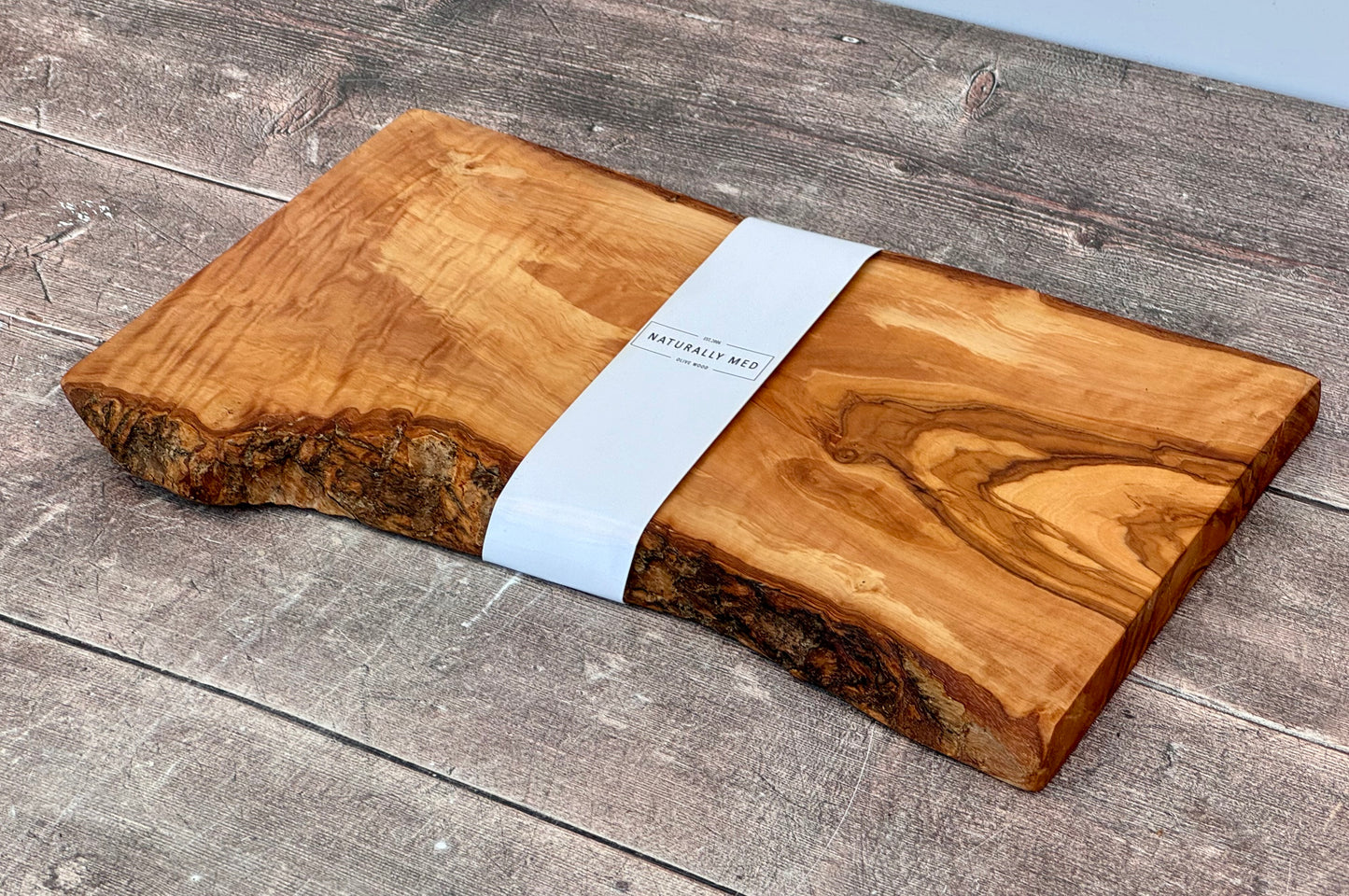 Olive Wood Rustic Edge Serving/Cheese/Chopping Board, Grain 11