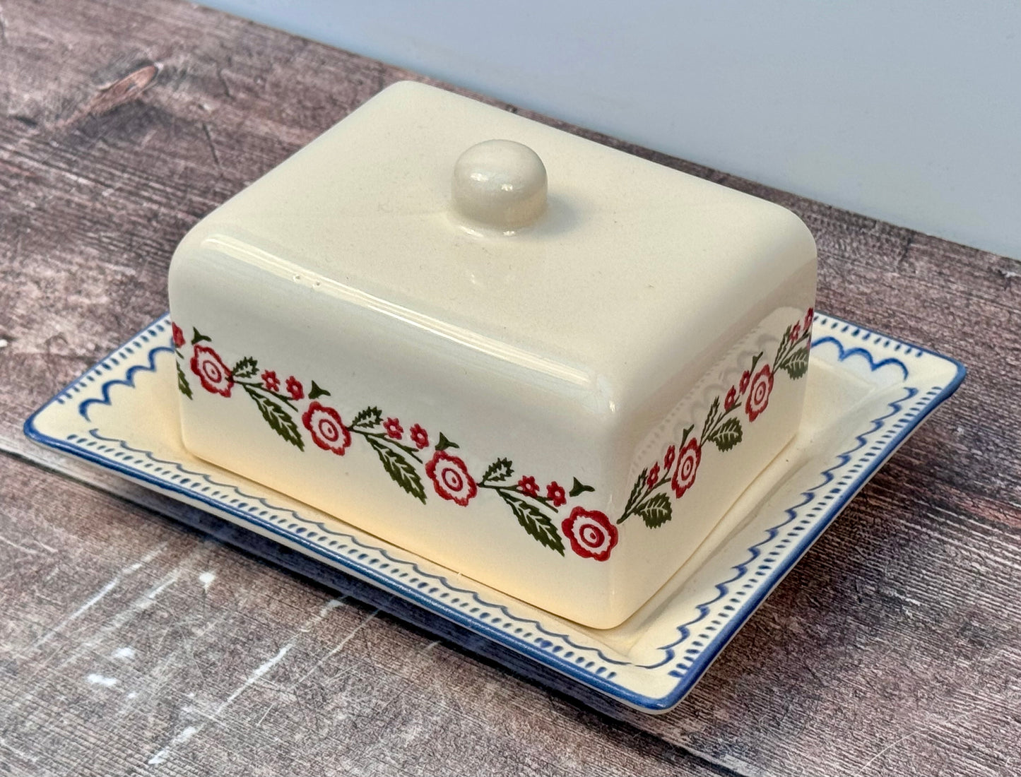 Rose Garland Patterned Butter/Cheese Dish