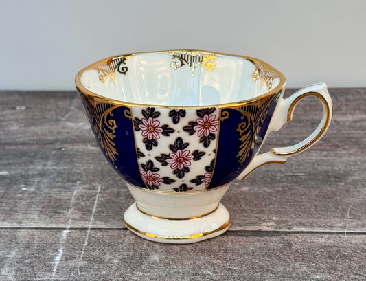 Gold detail tea cup