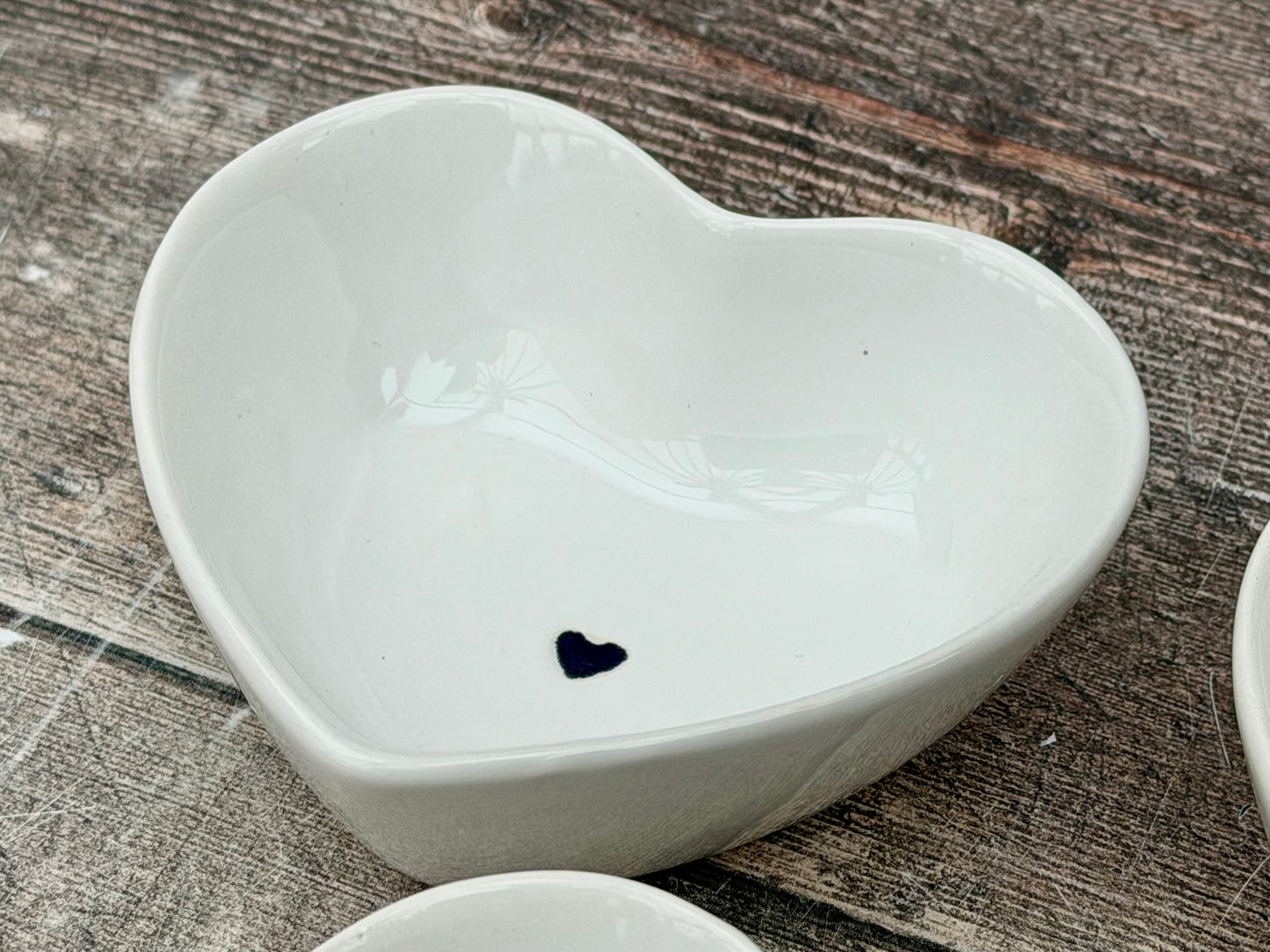 Set of 3 Small White Heart Bowls, 9.5cm