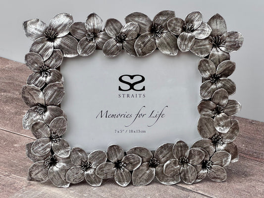 Silver Tone Flower Patterned Photo Frame, 5’ x 7’