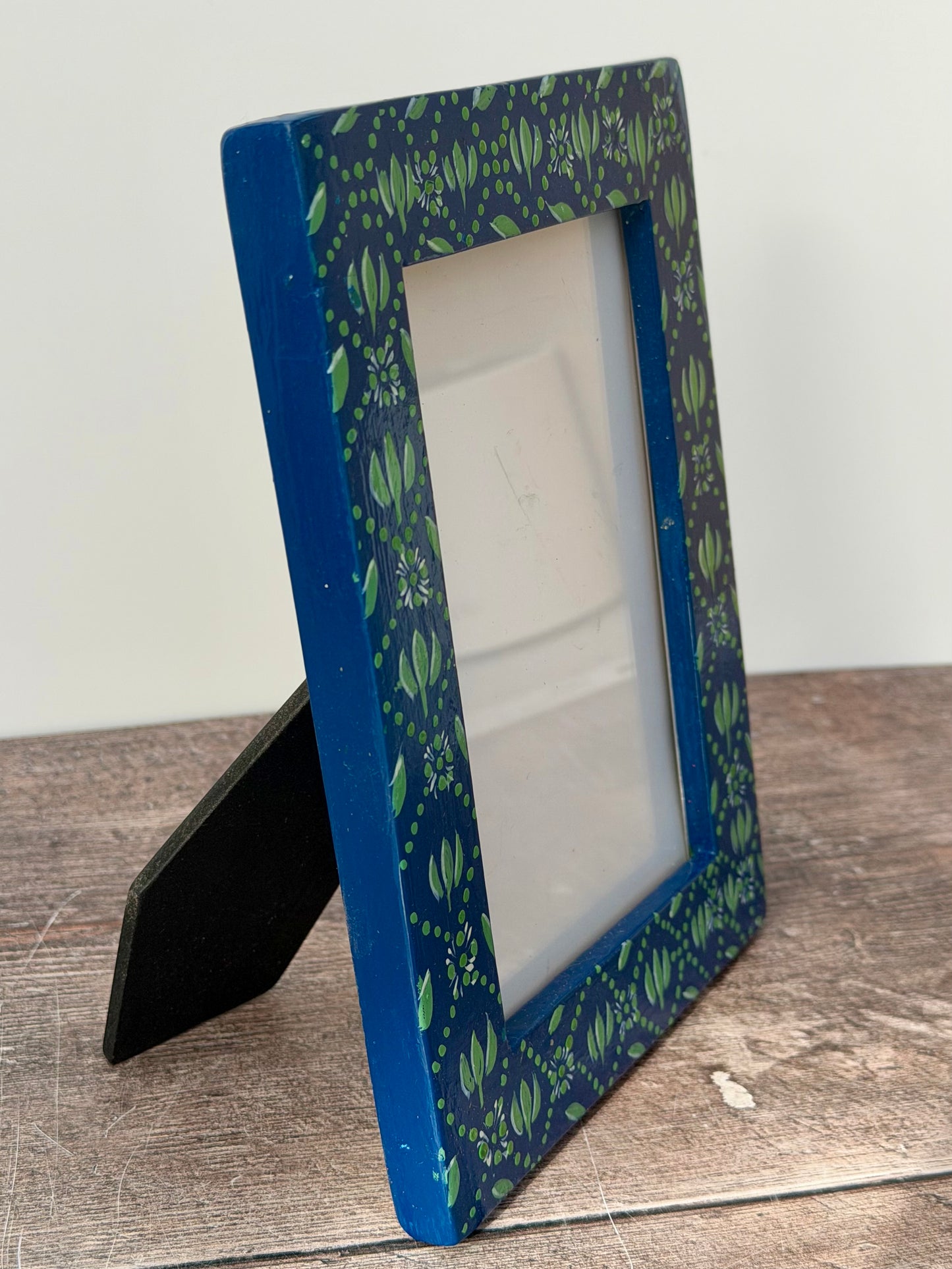 Hand Painted Photo Frame 4’ x 6’ - Blue and Green Design