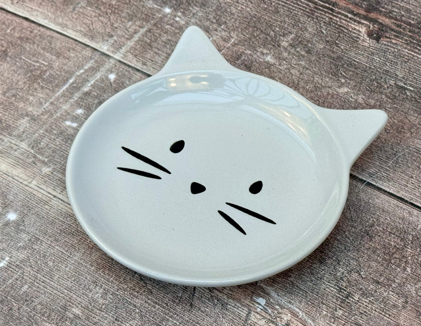 White Cat Small Dish / Bowl