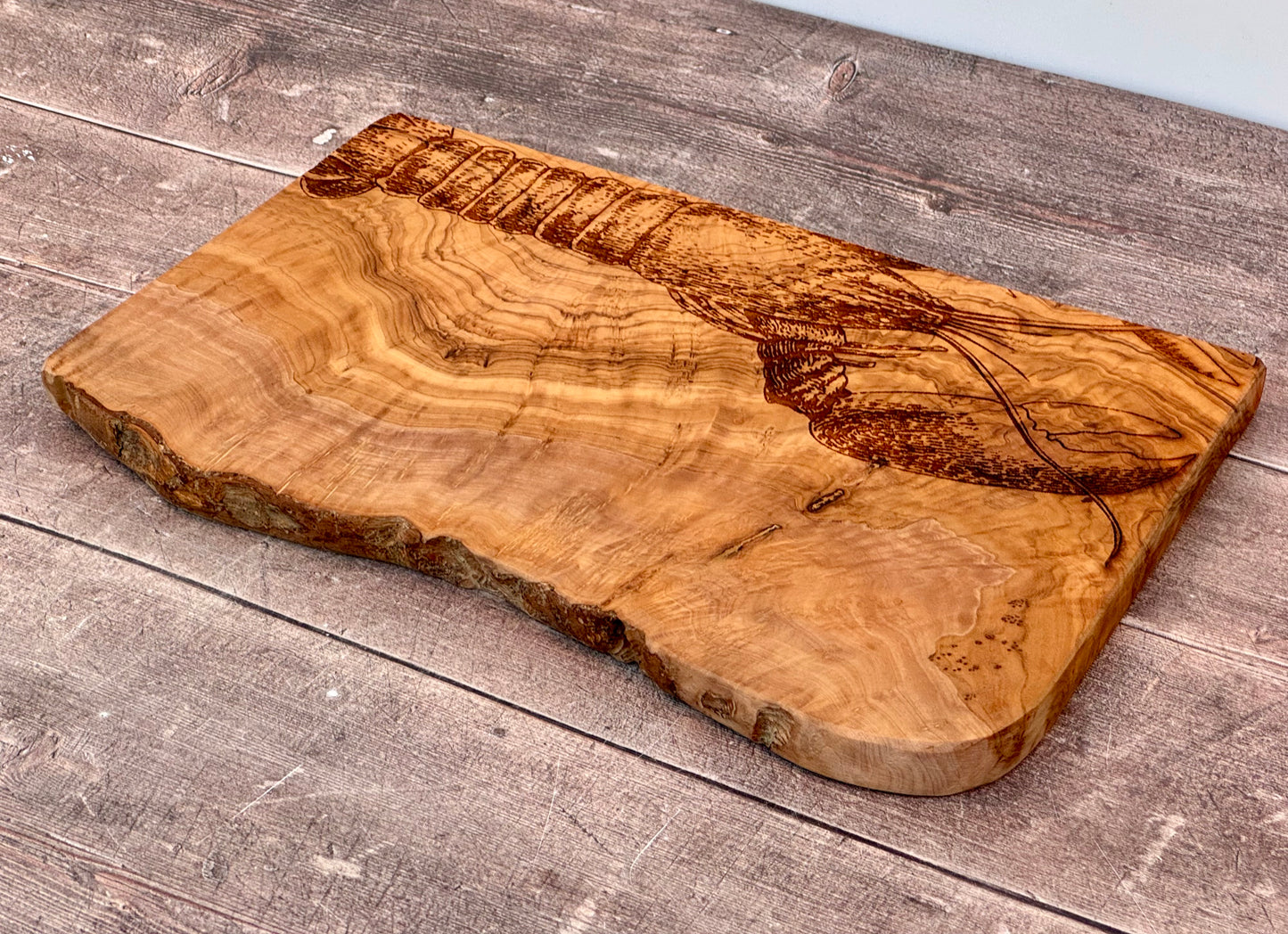 Lobster Olive Wood Serving/Cheese Board, Grain 2