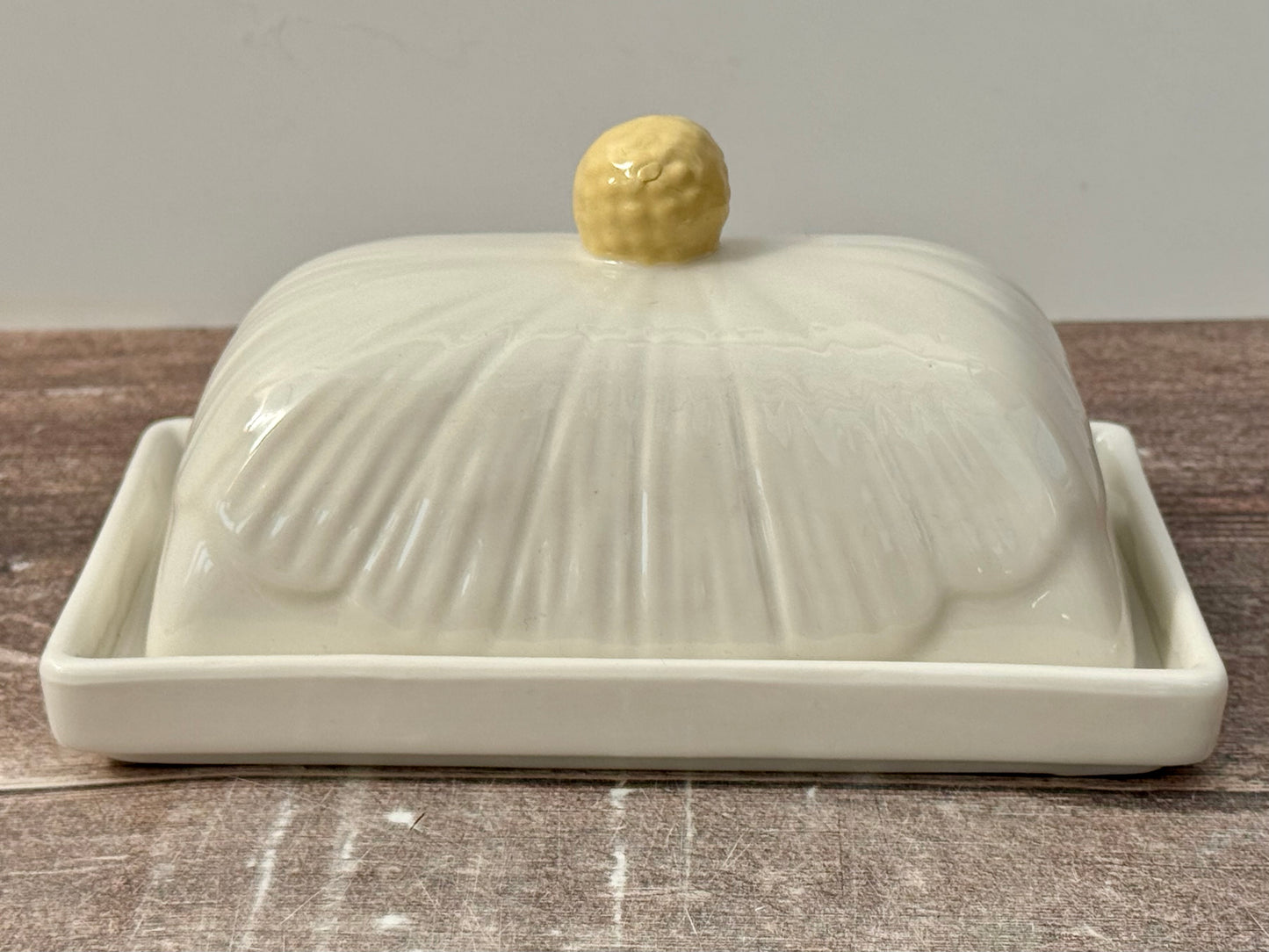 White Daisy Flower Design Butter Dish