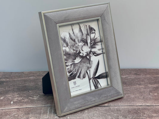Isaac Jacobs Grey Velvet Photo Frame, 5’ x 7’