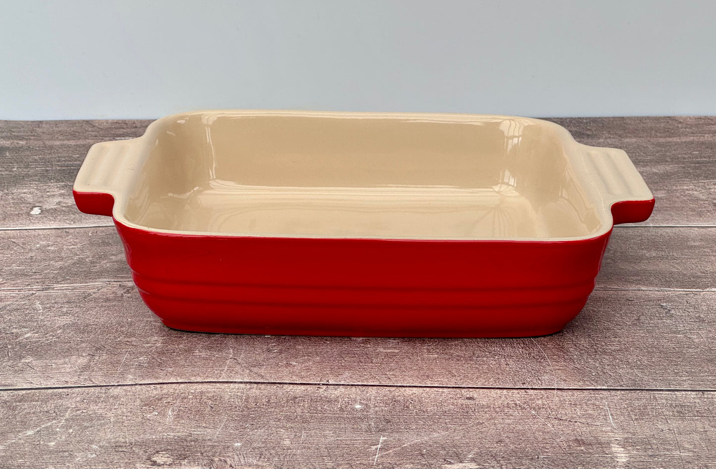 Le Creuset Red Square Baking Dish, 23cm