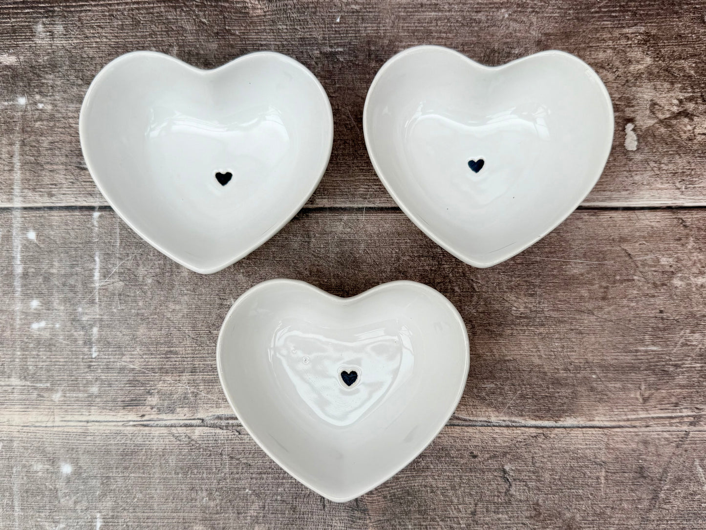 Set of 3 Small White Heart Bowls, 9.5cm