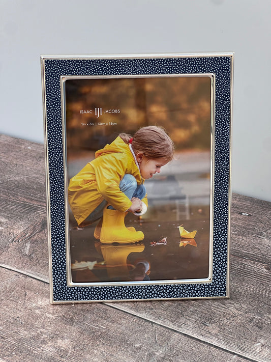 Isaac Jacobs Blue Spotted Photo Frame, 5’ x 7’