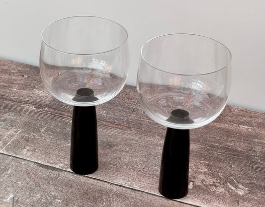 Set of 2 Gin Glasses with a Black Base