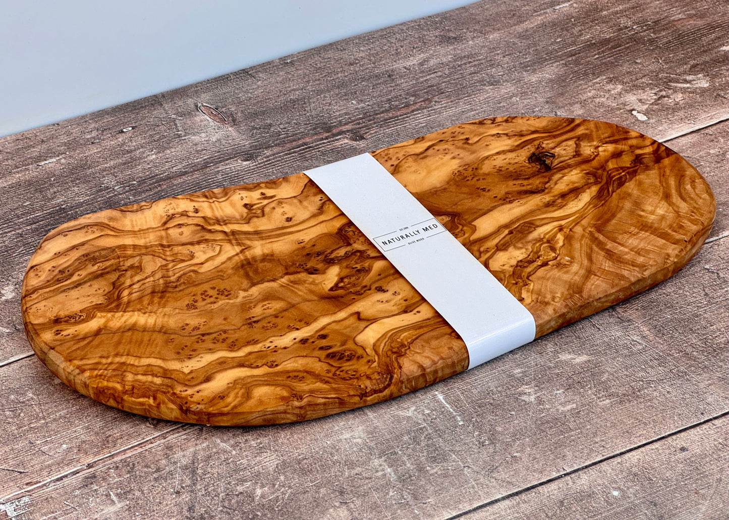 Olive Wood Serving/Cheese/Chopping Board, 40cm, Grain 5