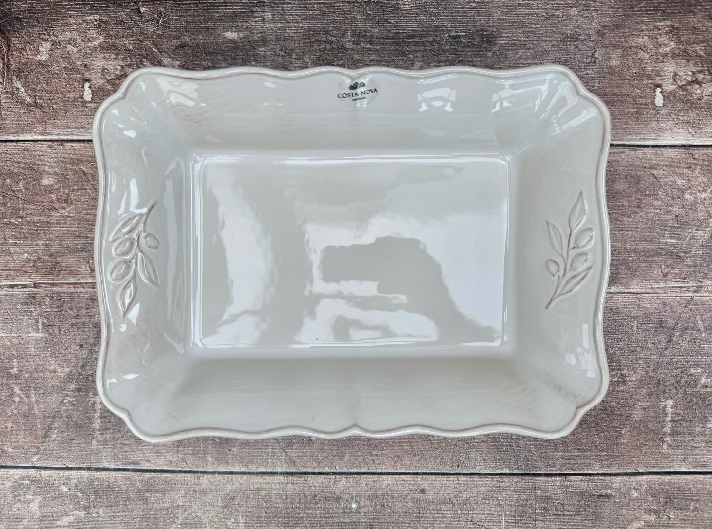 Cream Rectangular Baking Dish with Leaf Design, 30cm